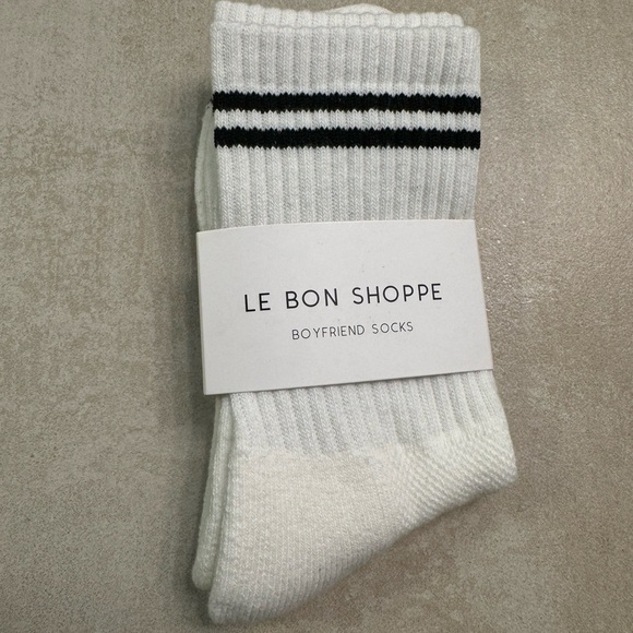 Le Bon Girlfriend Socks - Picture 3 of 4